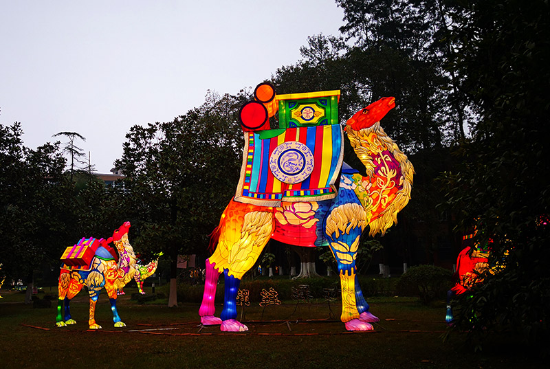 美陳彩燈，彩燈制作，駱駝彩燈，